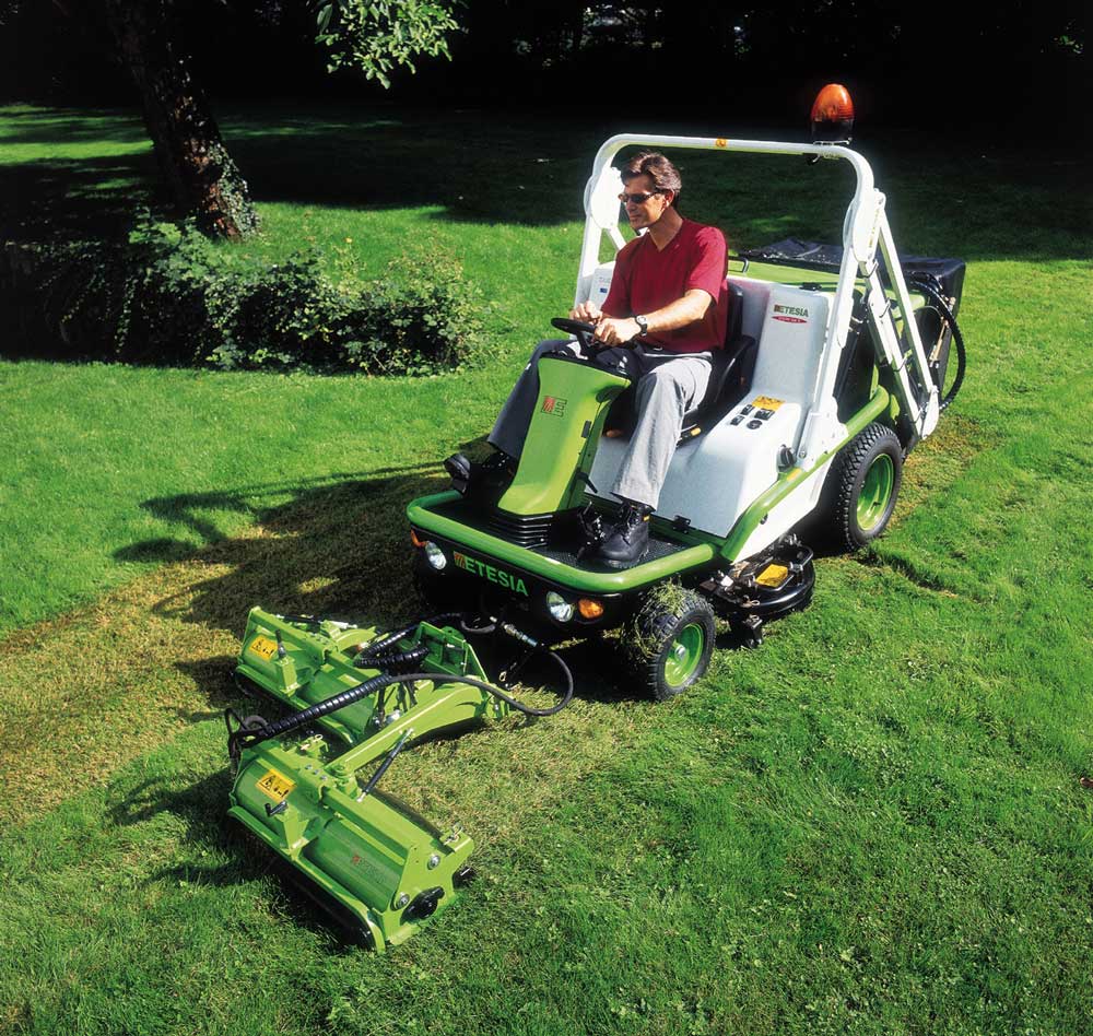 Ride on mower scarifier sale